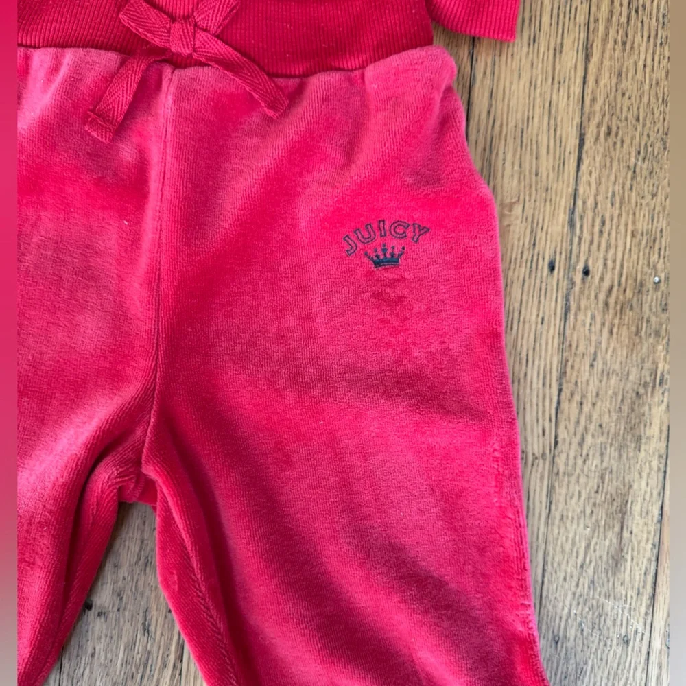 Juicy Couture Little Girls Red Sweatpants & Hoodie Set Size 3T - Picture 3 of 14